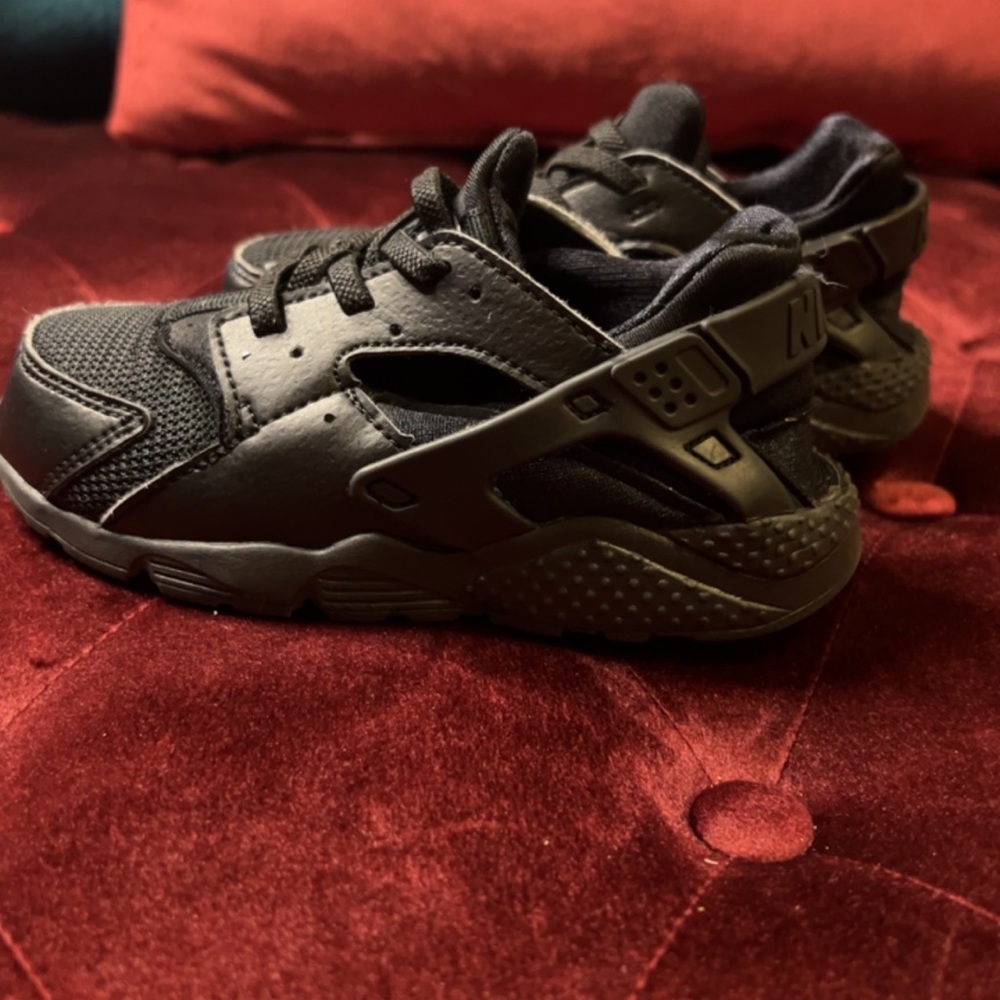 Kids 10c Black Nike Huarache
